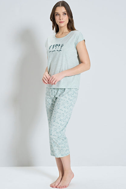 Pınarca Kadın Büyük Beden Kapri Takımı Kısa Kollu Çiçek Desenli