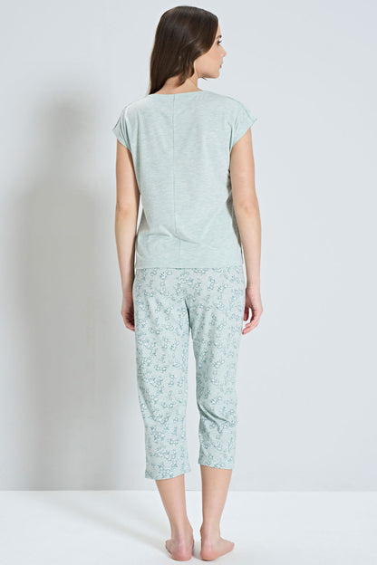 Pınarca Kadın Büyük Beden Kapri Takımı Kısa Kollu Çiçek Desenli