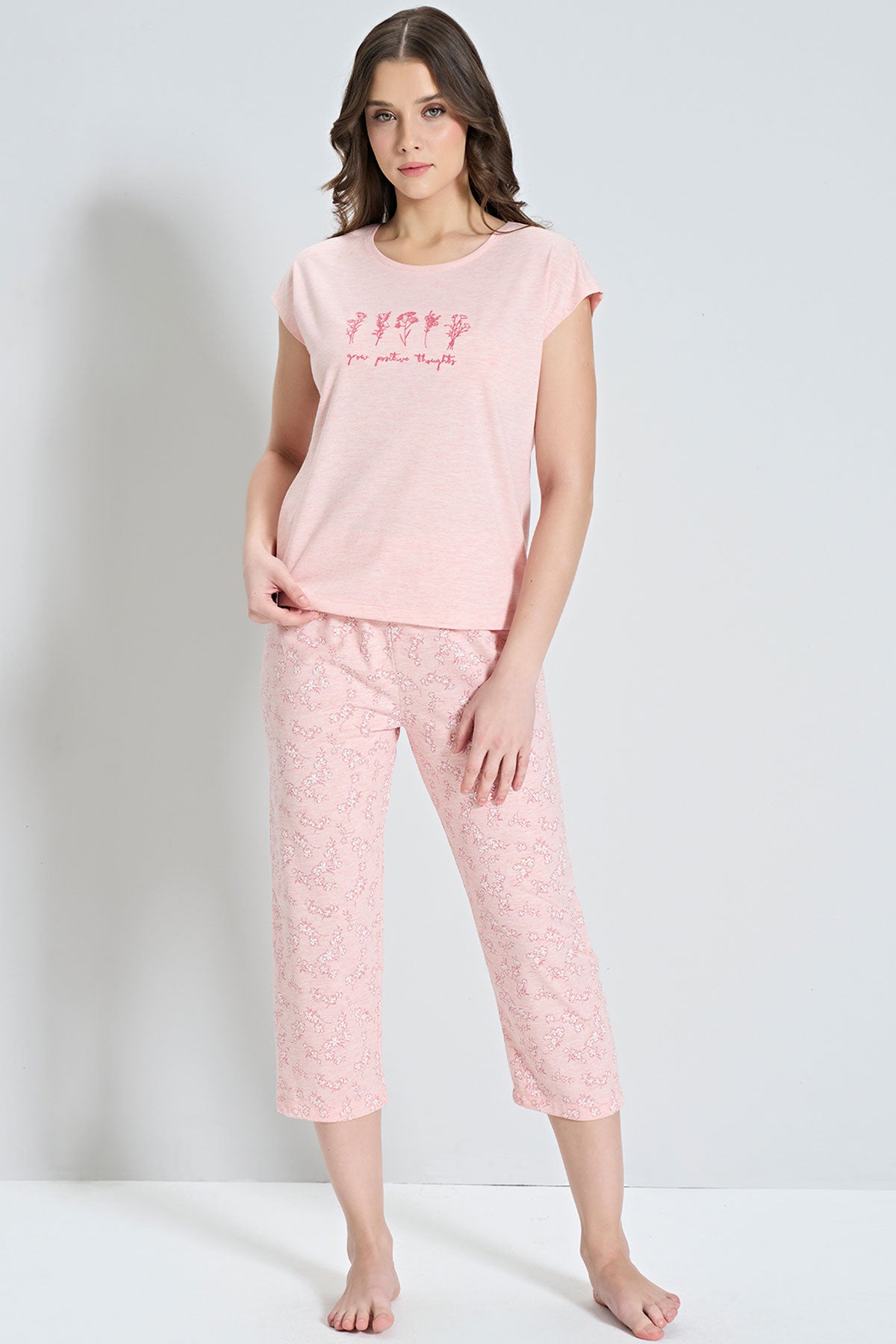 Pınarca Kadın Büyük Beden Kapri Takımı Kısa Kollu Çiçek Desenli