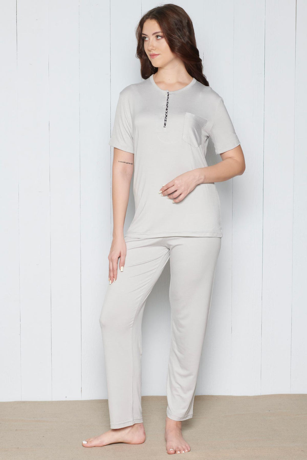 Pınarca Kadın Pijama Takımı 3 Düğmeli Düz Model Viskon Kumaş