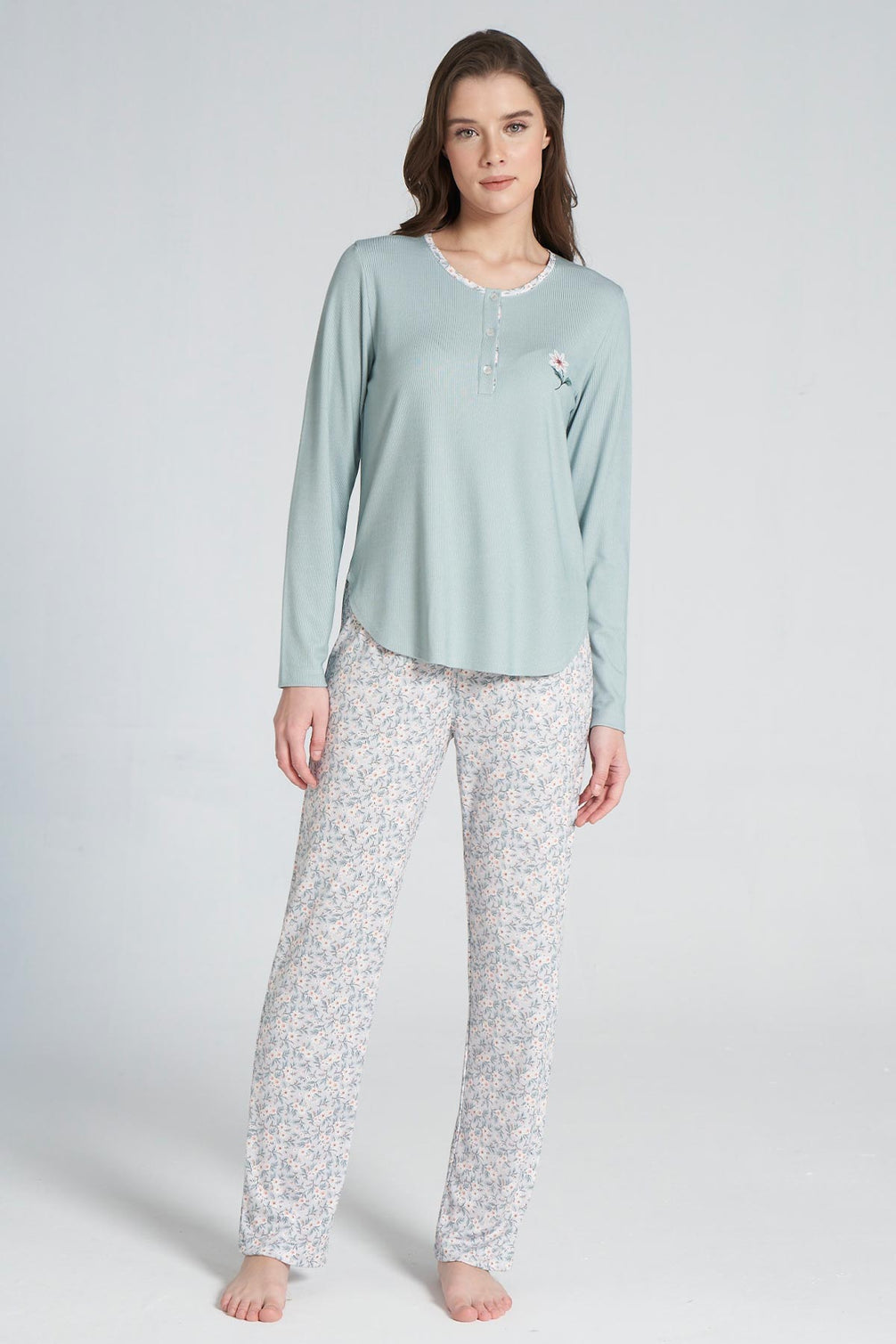 Pınarca Kadın Pijama Takımı Düğmeli Bisiklet Yaka Çiçek Desenli