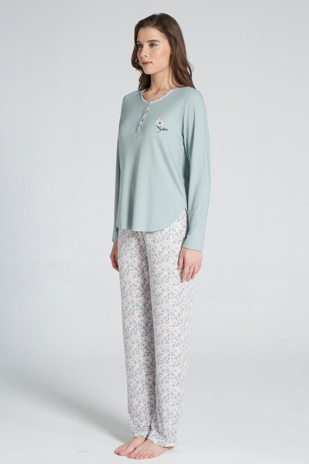 Pınarca Kadın Pijama Takımı Düğmeli Bisiklet Yaka Çiçek Desenli