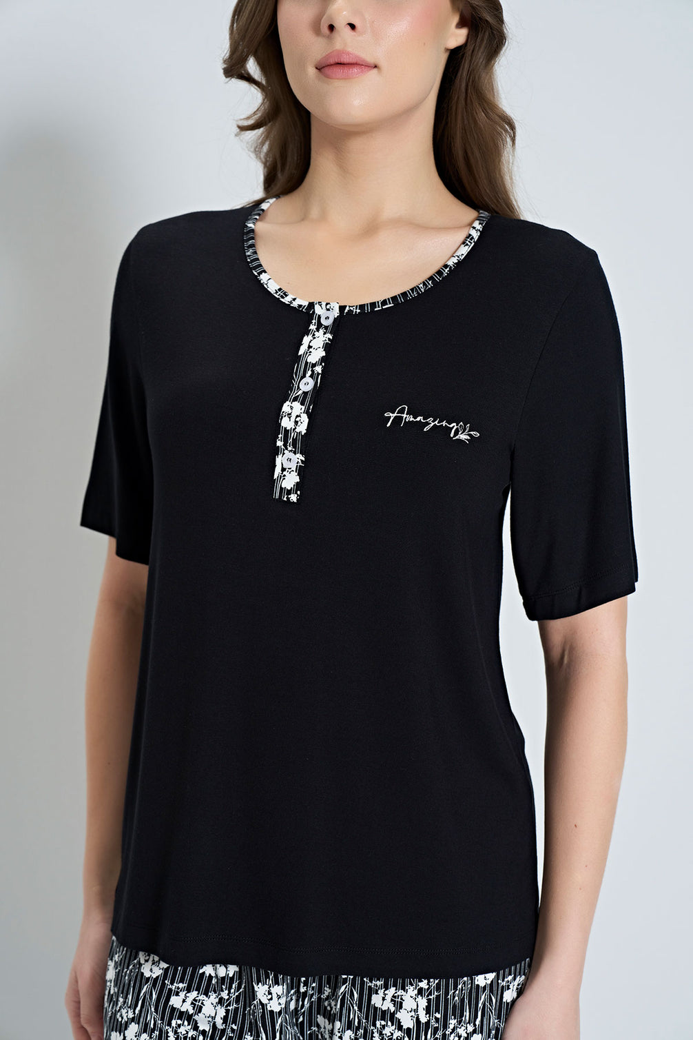 Pınarca Kadın Pijama Takımı Kısa Kollu 3 Düğmeli Çiçek Desenli