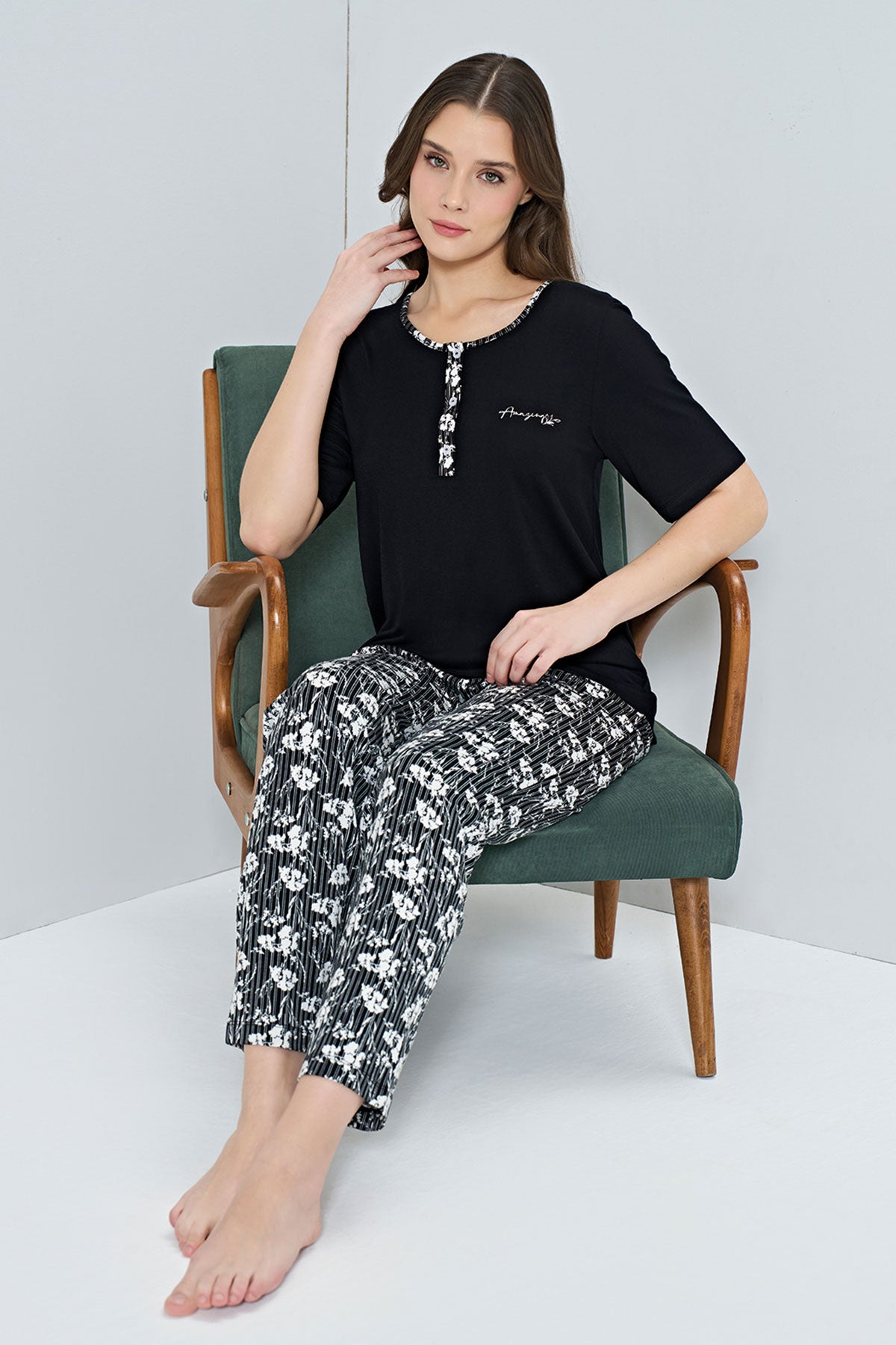 Pınarca Kadın Pijama Takımı Kısa Kollu 3 Düğmeli Çiçek Desenli Büyük Beden