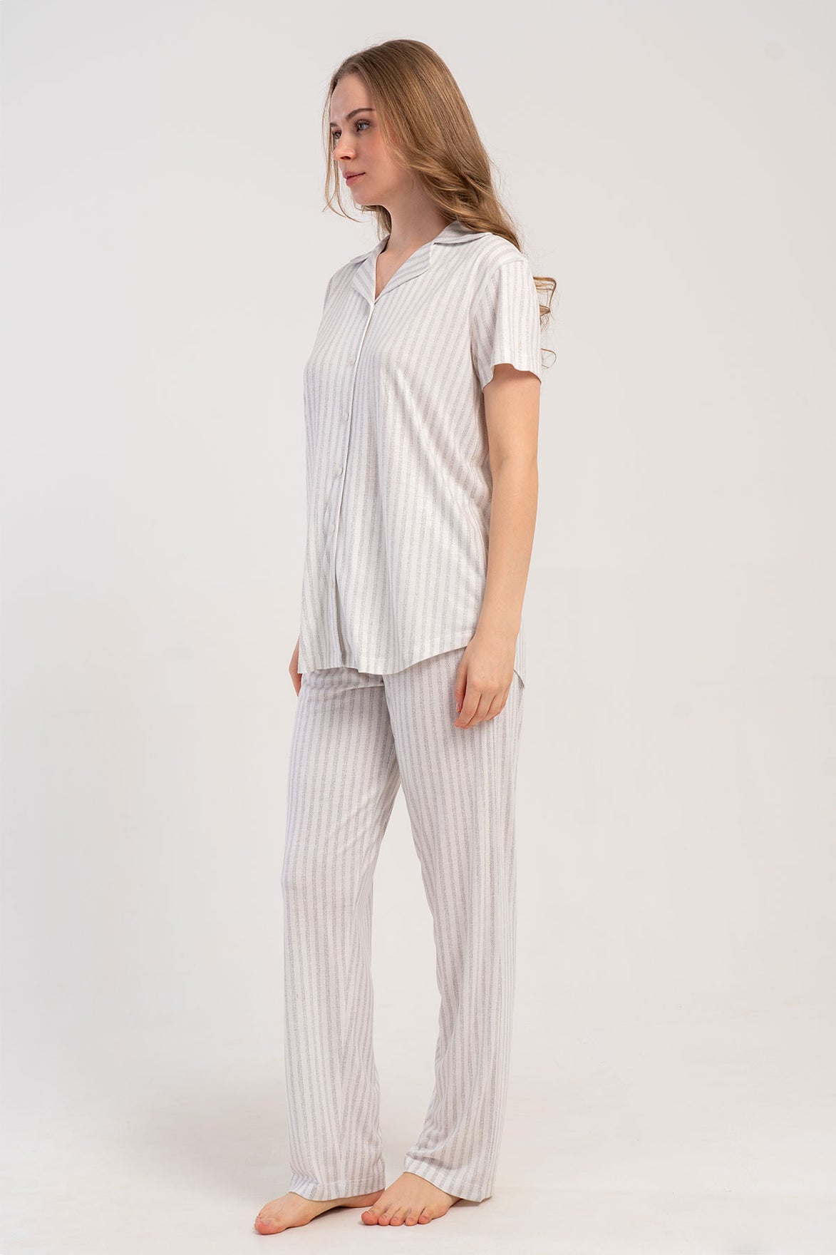 Pınarca Kadın Pijama Takımı Kısa Kollu 3 Düğmeli Çizgili Viskon