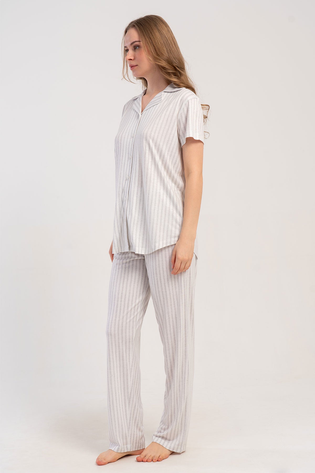 Pınarca Kadın Pijama Takımı Kısa Kollu 3 Düğmeli Çizgili Viskon