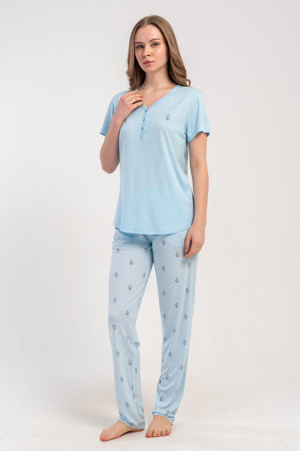 Pınarca Kadın Pijama Takımı Kısa Kollu 3 Düğmeli Desenli Viskon