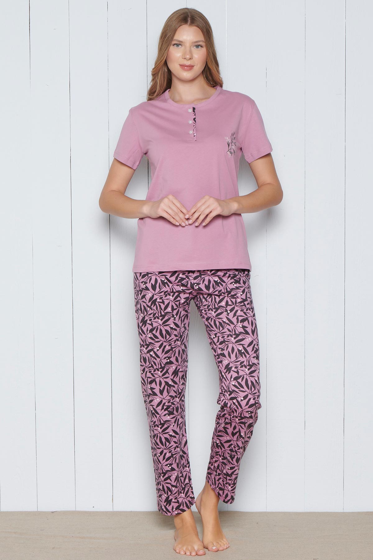 Pınarca Kadın Pijama Takımı Kısa Kollu Alt Desenli Yaka 3 Düğmeli Pamuklu