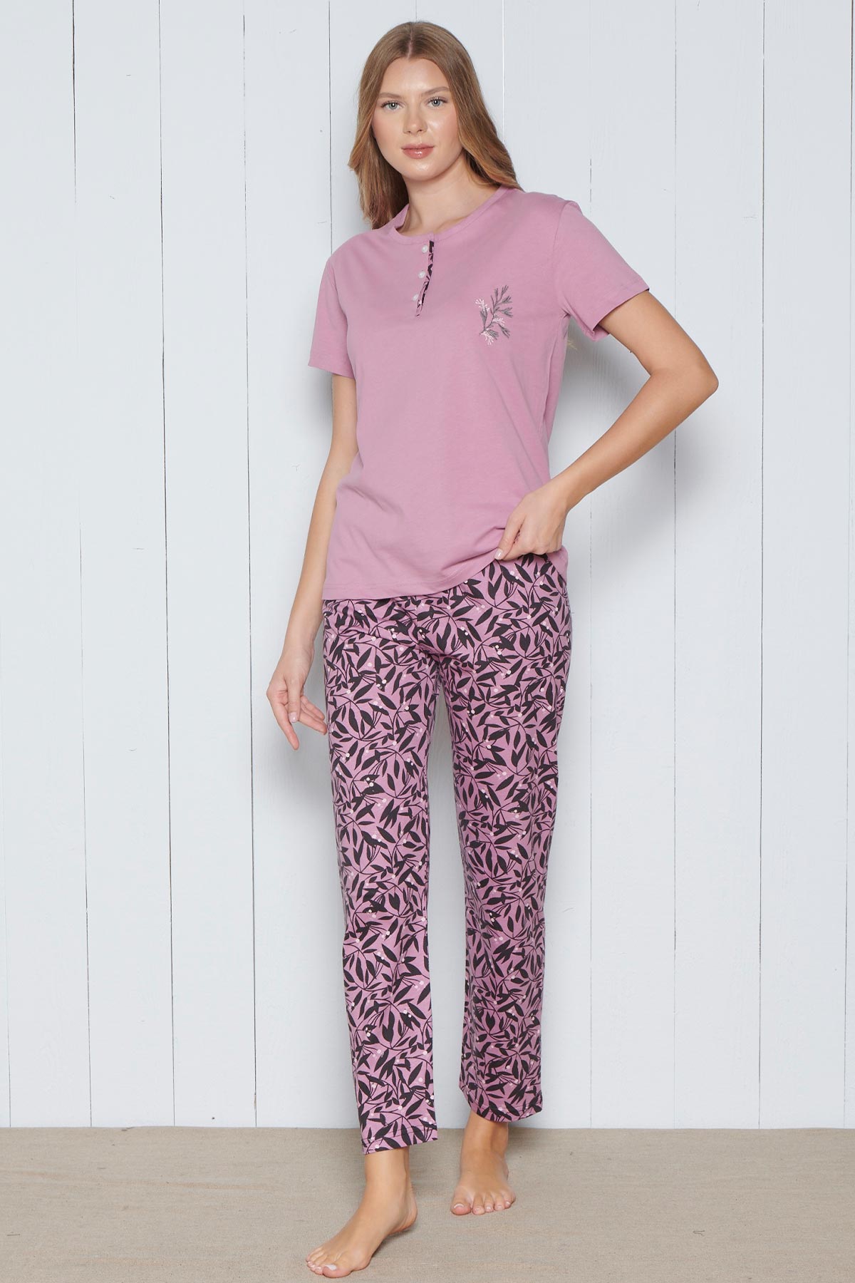 Pınarca Kadın Pijama Takımı Kısa Kollu Alt Desenli Yaka 3 Düğmeli Pamuklu
