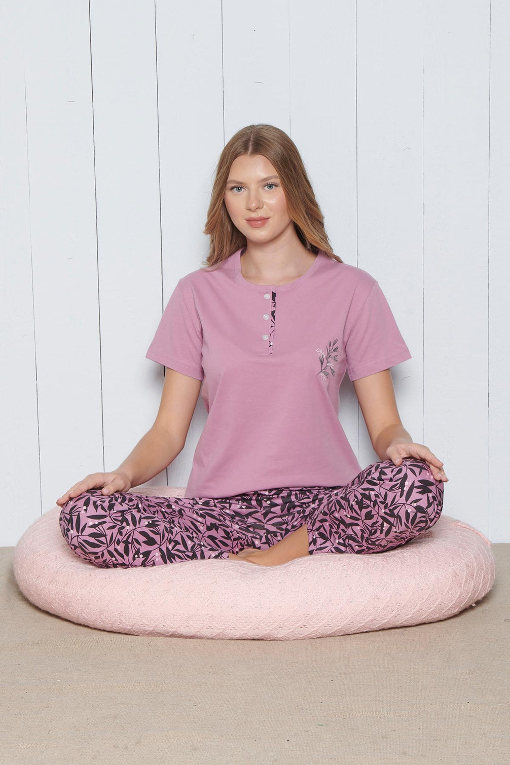 Pınarca Kadın Pijama Takımı Kısa Kollu Alt Desenli Yaka 3 Düğmeli Pamuklu