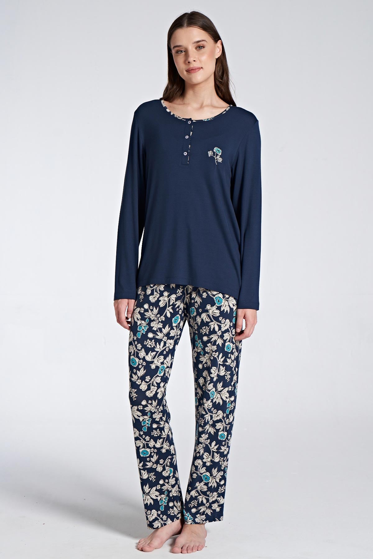 Pınarca Kadın Pijama Takımı Uzun Kollu Düğmeli Çiçek Desenli