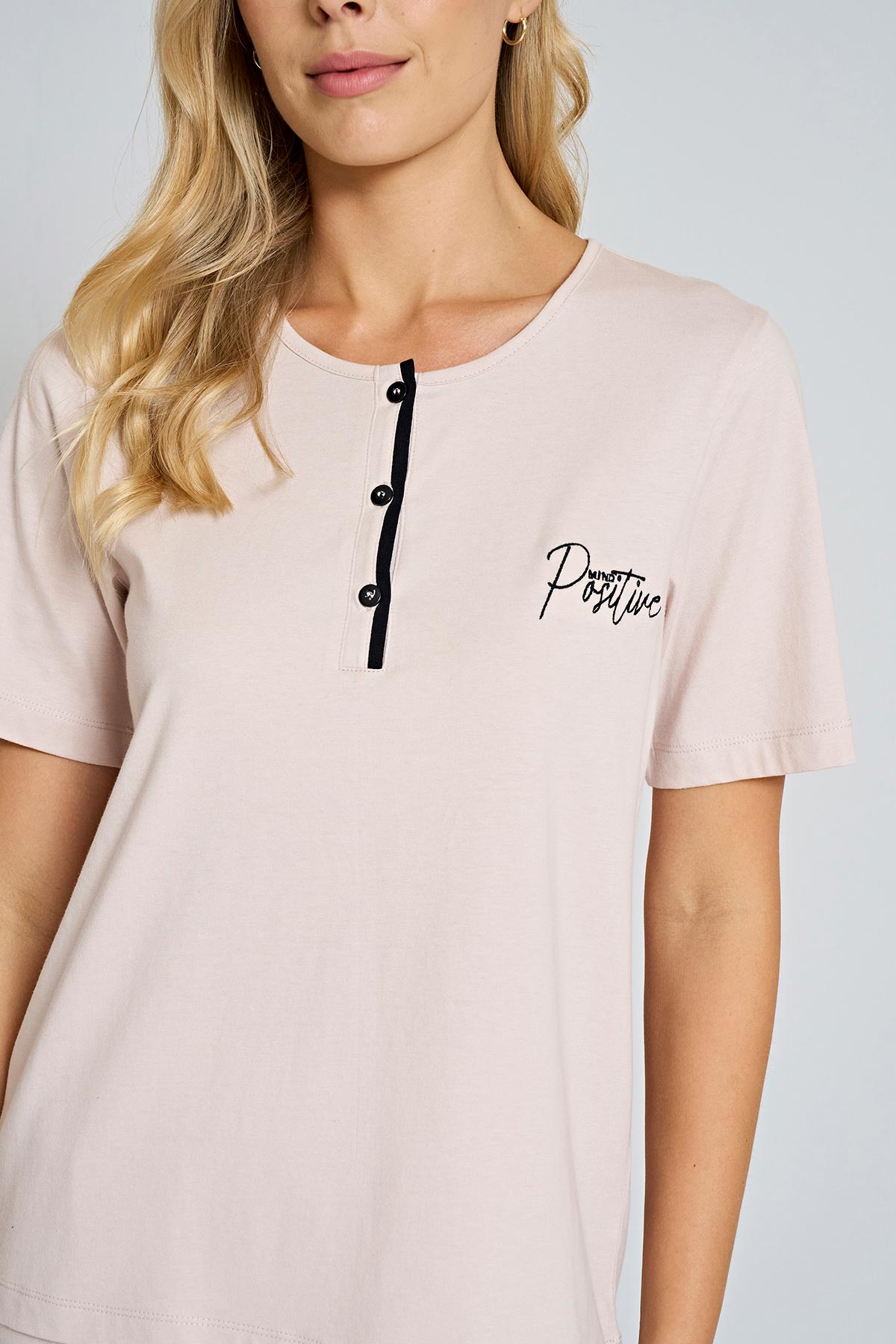 Pınarca Kadın Pijama Takımı  Yakası 3 Düğmeli Kısa Kollu