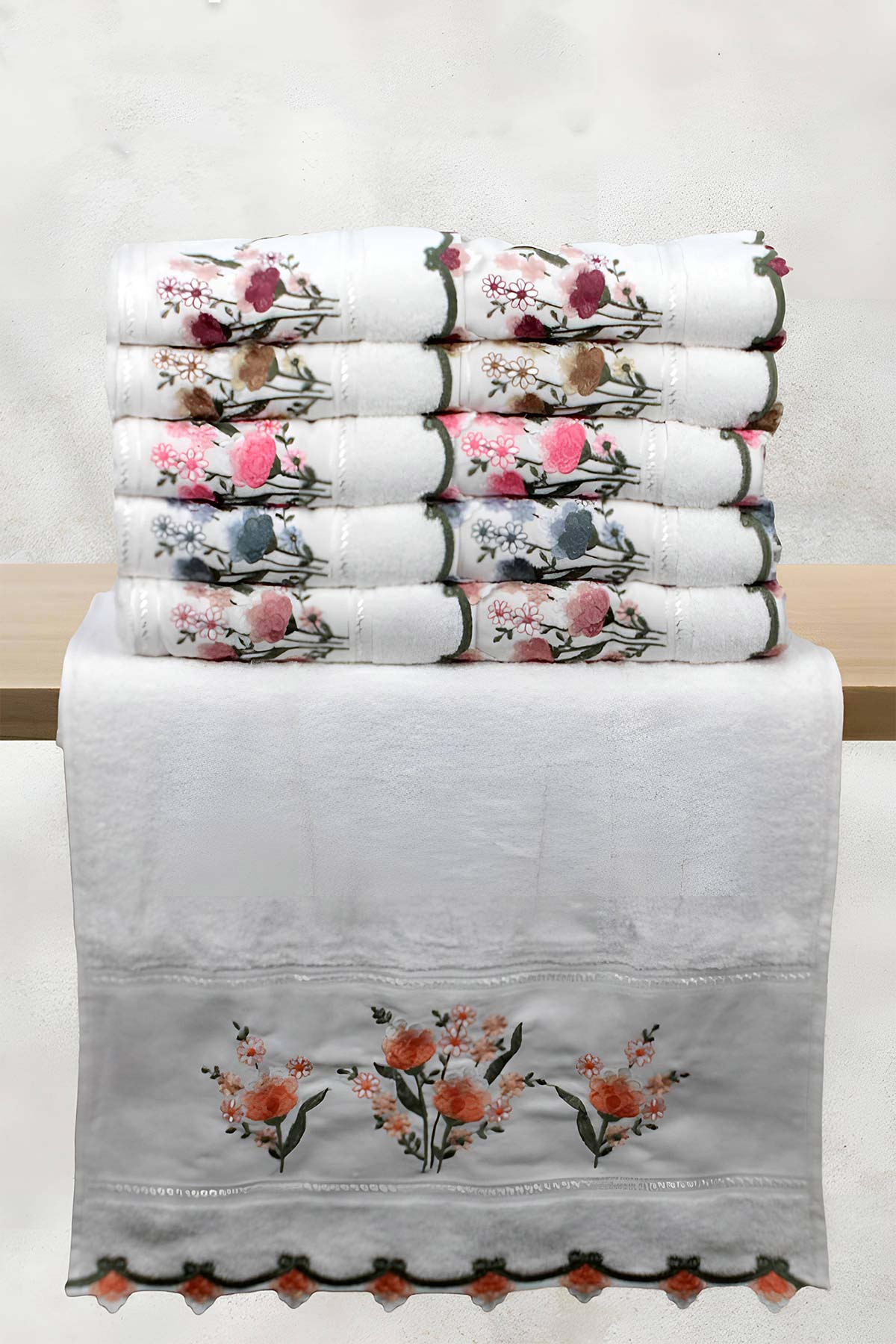 Pınarca Sırma Nakışlı El Yüz Havlusu 50x90